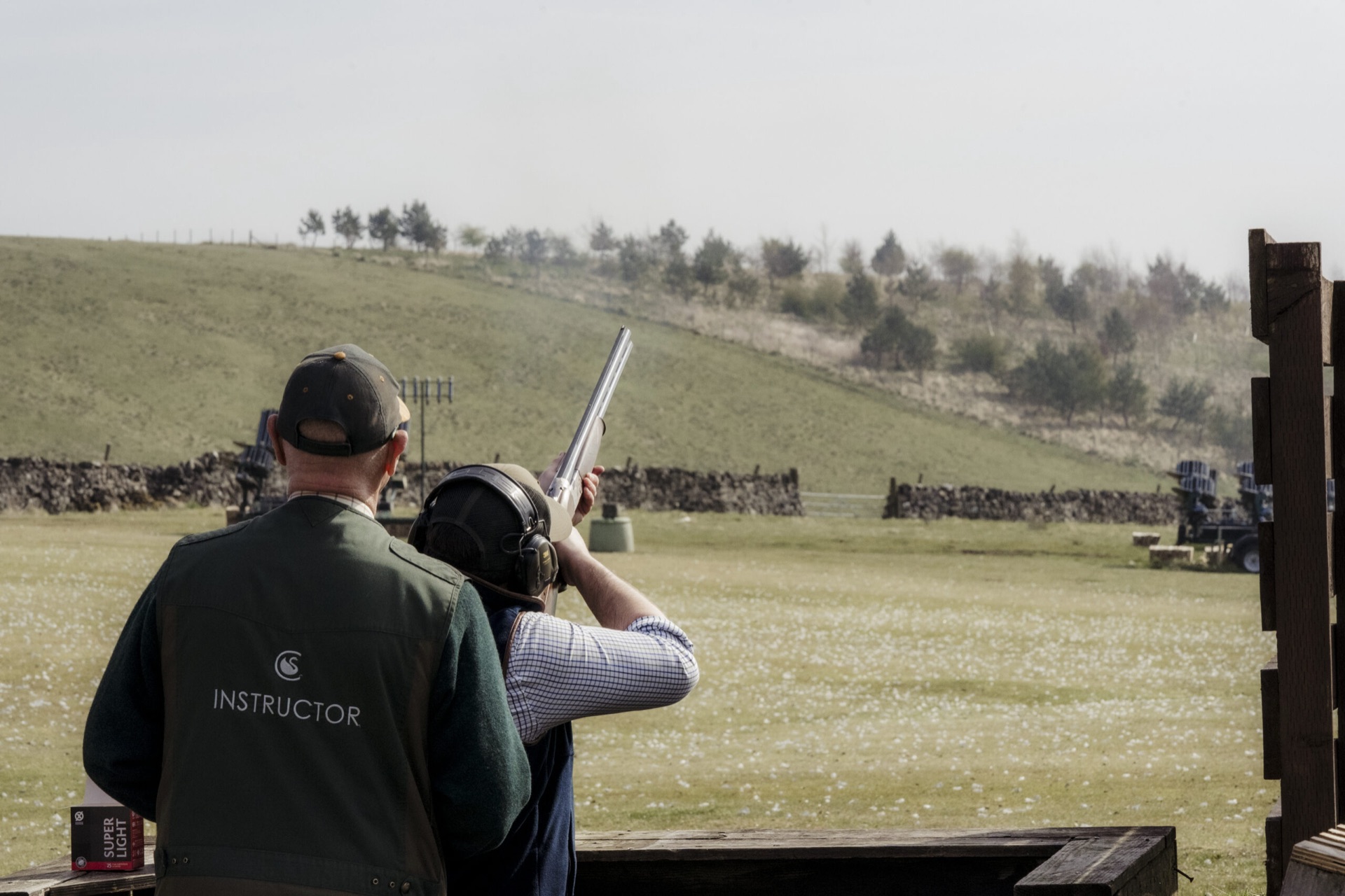 Clay pigeon shooting instruction